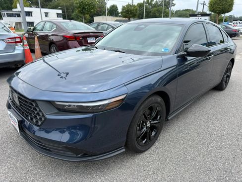 Used 2025 Honda Accord SE image 3