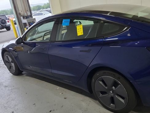 Used 2021 Tesla Model 3 Standard Range Plus RWD image 4