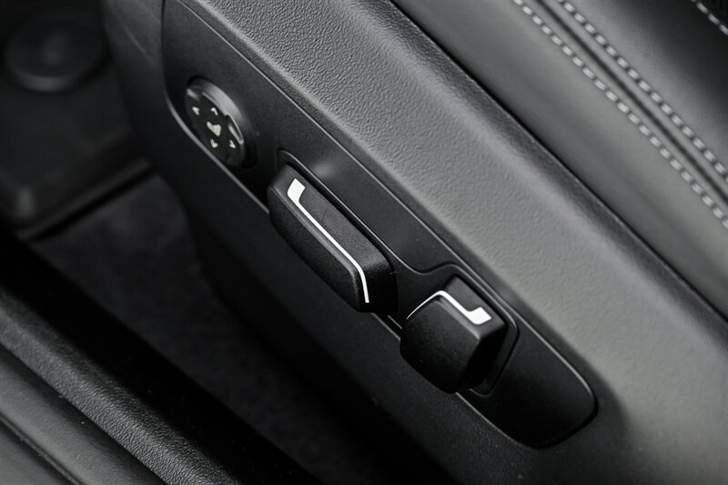 Used 2026 BMW M5 Touring AWD/4WD image 40