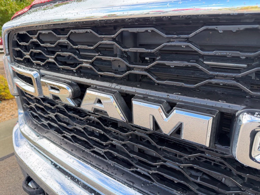 Used 2024 RAM 3500 Tradesman w/ Chrome Appearance Group AWD/4WD image 8
