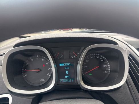 Used 2017 Chevrolet Equinox LT FWD image 13