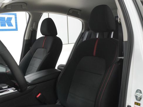 Used 2025 Nissan Sentra SR w/ Midnight Edition FWD image 14