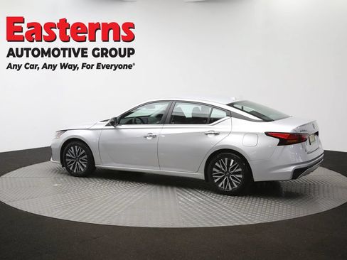 Used 2024 Nissan Altima 2.5 SV FWD image 62