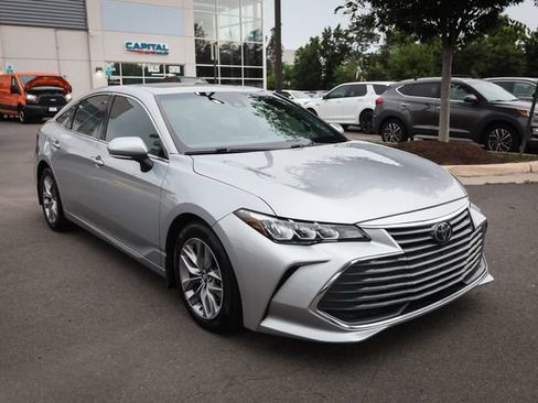 Used 2020 Toyota Avalon XLE w/ Moonroof Package FWD image 7
