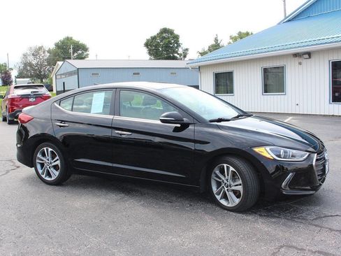 Used 2017 Hyundai Elantra Limited image 3