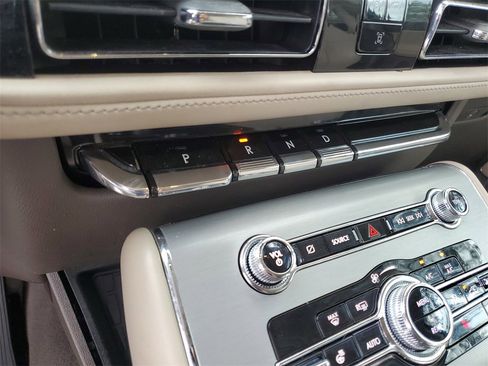 Certified 2021 Lincoln Aviator 2WD w/ Elements Package image 29