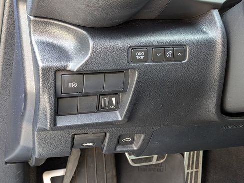 Used 2023 Lexus IS 350 F Sport w/ Memory Package image 14