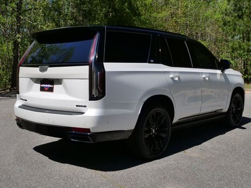 Used 2021 Cadillac Escalade Sport w/ Driver Assist Tech Package image 23