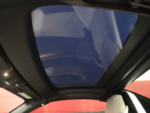 Used 2013 Mercedes-Benz SLK 250 image 27