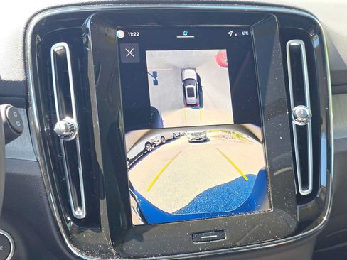 Used 2026 Volvo XC40 B5 Plus w/ Climate Package AWD/4WD image 26