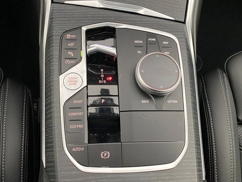 Certified 2025 BMW 330i Sedan image 15