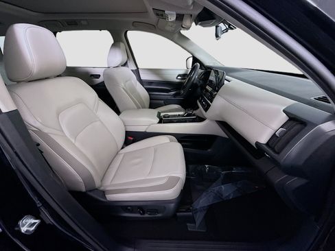 Used 2023 Nissan Pathfinder SL w/ SL Premium Package image 29