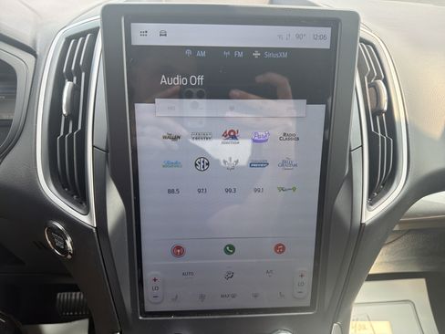 Used 2024 Ford Edge SEL AWD/4WD image 26
