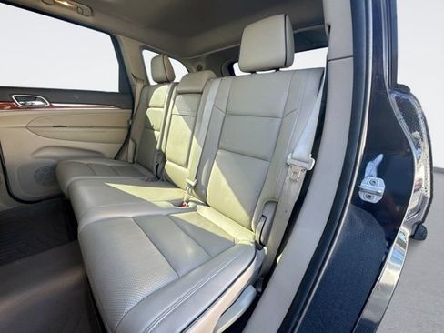 Used 2011 Jeep Grand Cherokee Overland AWD/4WD image 15
