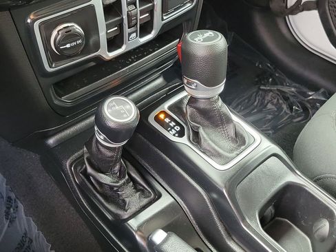 Used 2018 Jeep Wrangler Unlimited Sport S image 15