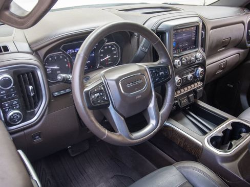 Used 2019 GMC Sierra 1500 Denali w/ Denali Ultimate Package AWD/4WD image 14