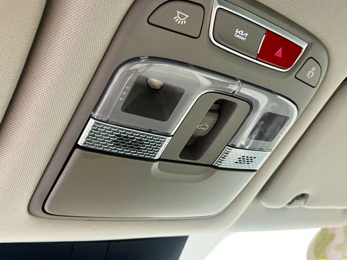 Used 2025 Kia Telluride S FWD image 22
