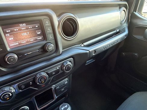 Used 2021 Jeep Wrangler Unlimited Sport AWD/4WD image 24