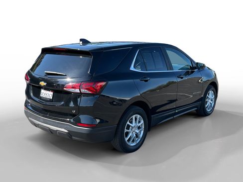 Used 2023 Chevrolet Equinox LT w/ Driver Convenience Package FWD image 5