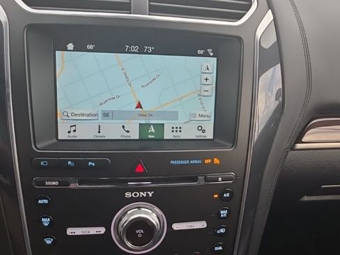 Used 2018 Ford Explorer Platinum AWD/4WD image 14
