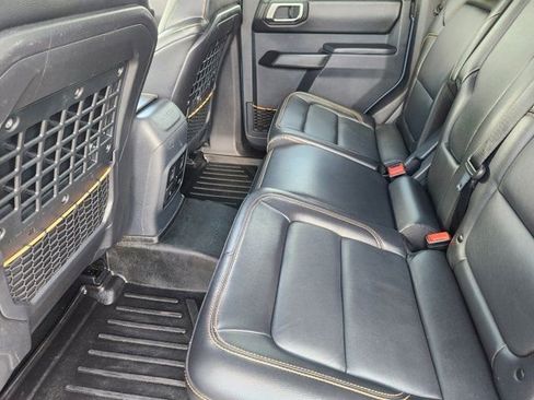 Used 2024 Ford Bronco Badlands image 30