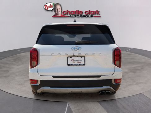 Used 2022 Hyundai Palisade SEL w/ Premium Package FWD image 4