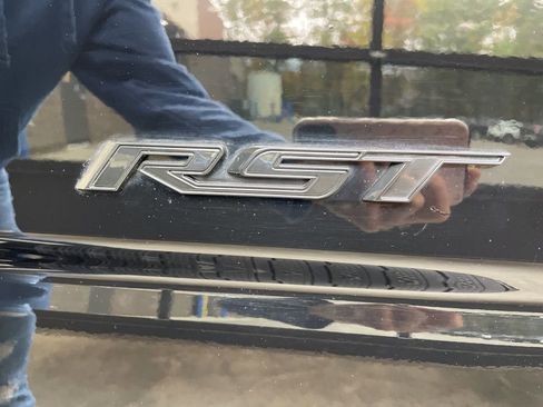 Used 2024 Chevrolet Silverado 1500 RST image 8