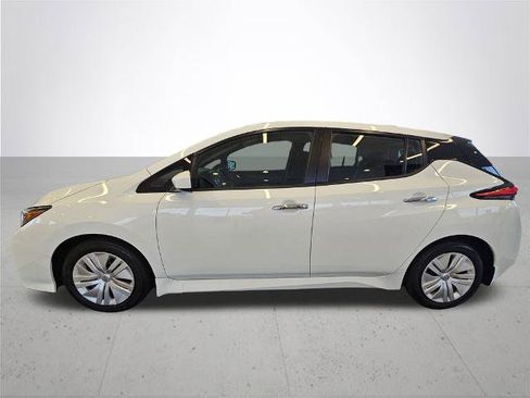 Certified 2023 Nissan Leaf S image 12