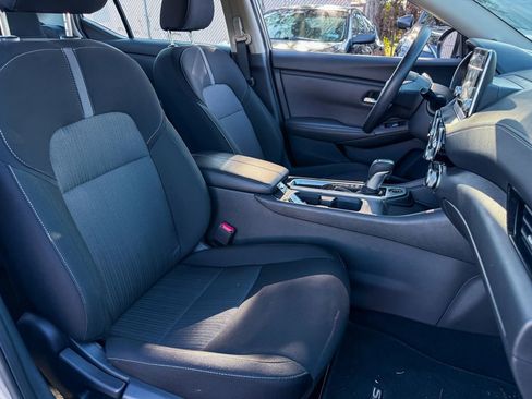 Certified 2025 Nissan Sentra SV image 8