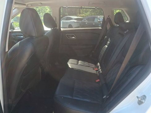 Certified 2021 Nissan Rogue Platinum AWD/4WD image 11