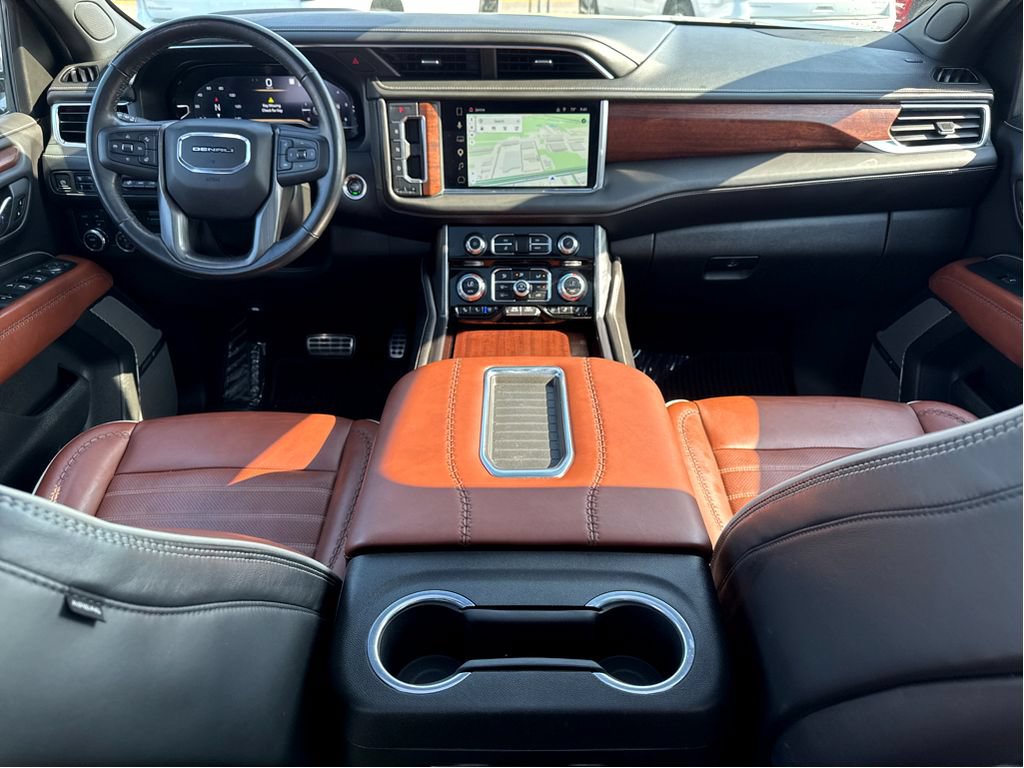 Used 2023 GMC Yukon XL Denali Ultimate AWD/4WD image 15
