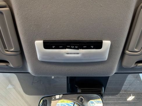 Used 2025 Nissan Versa SV FWD image 16