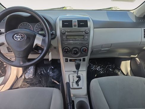 Used 2011 Toyota Corolla LE FWD image 10