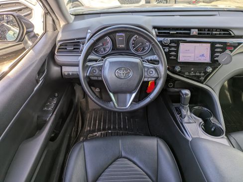 Used 2019 Toyota Camry LE image 16