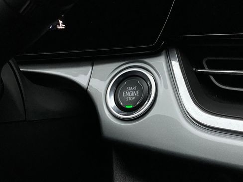 Used 2025 Chevrolet Trax LT image 25