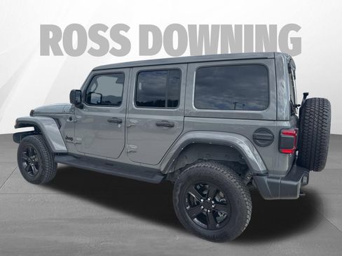 Used 2022 Jeep Wrangler Unlimited Sahara image 2