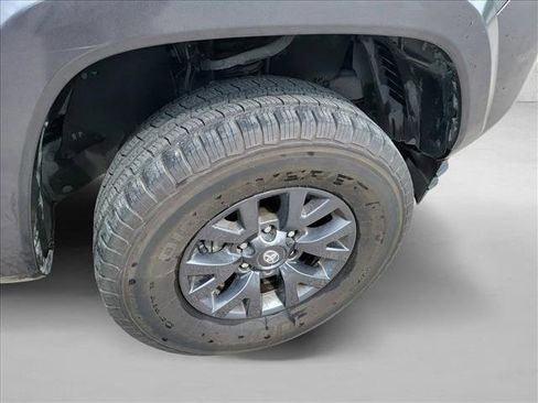 Used 2021 Toyota Tacoma SR5 image 10