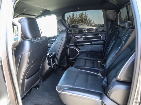 Used 2019 RAM 1500 Laramie AWD/4WD image 18