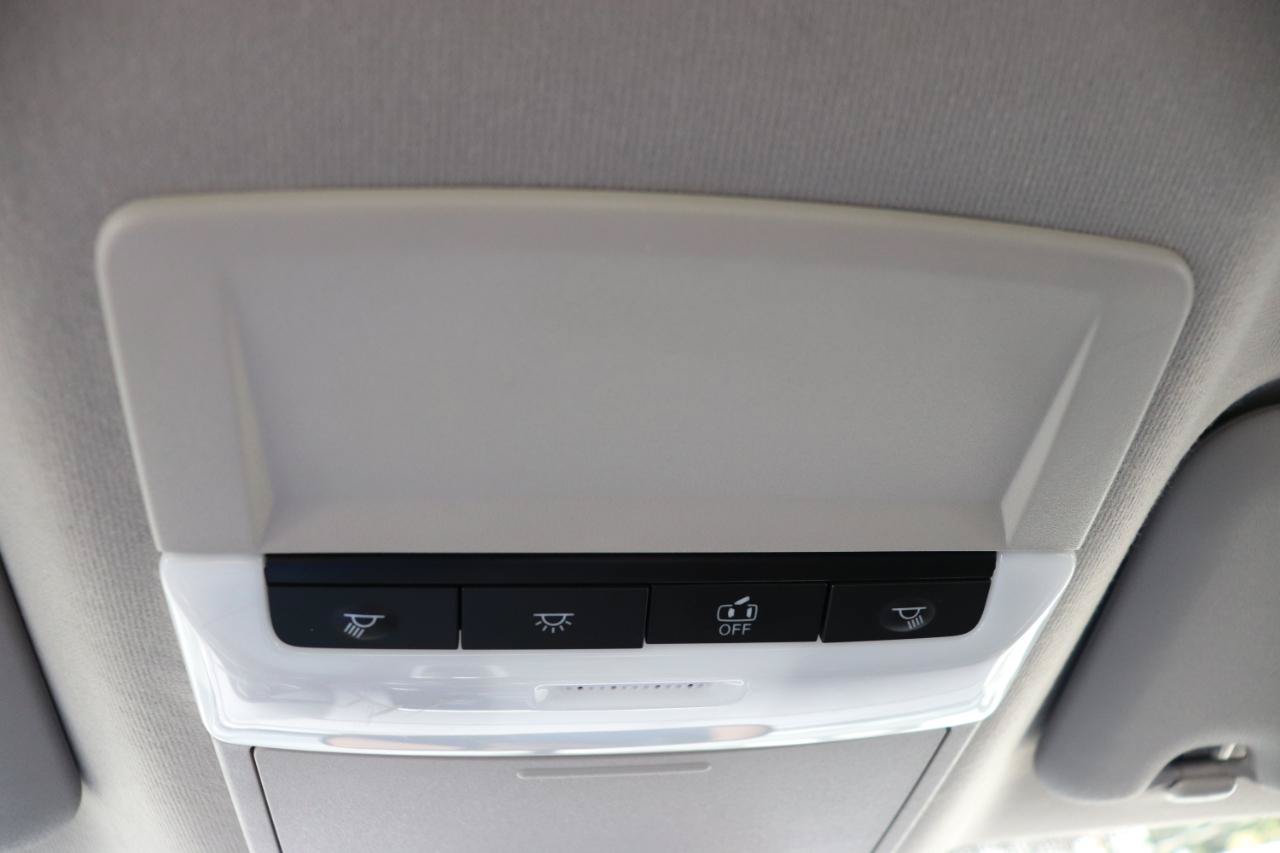 Used 2025 Nissan Sentra SR w/ Midnight Edition FWD image 40