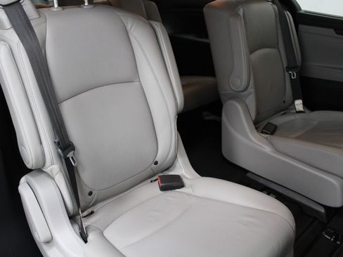 Used 2018 Honda Odyssey Elite image 25