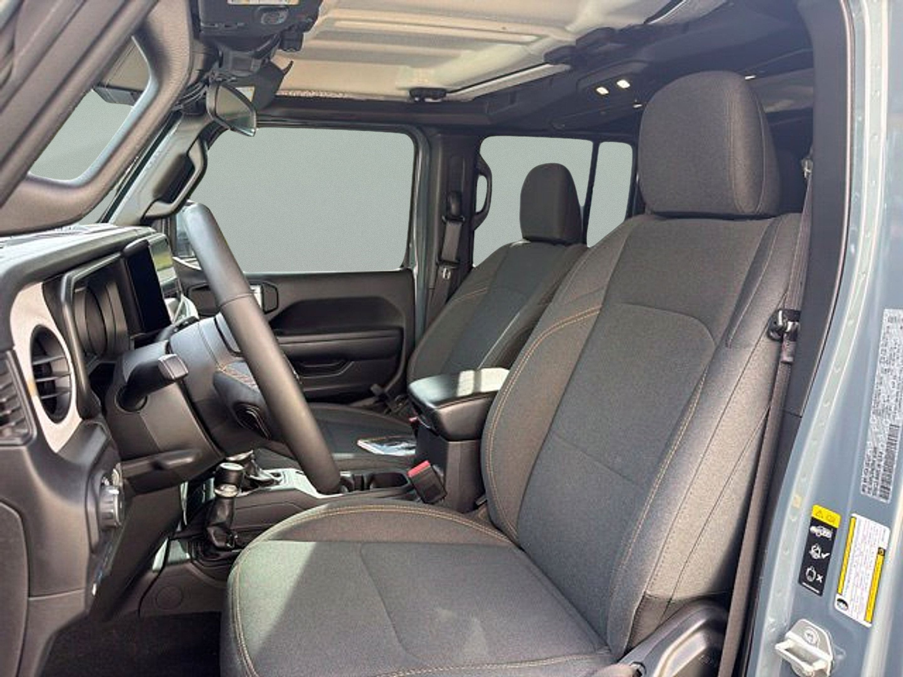 Used 2024 Jeep Wrangler Unlimited w/ Convenience Group AWD/4WD image 10