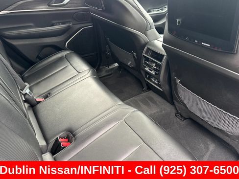Used 2023 Jeep Grand Cherokee 4WD 4xe w/ Luxury Tech Group II image 19