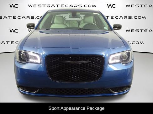 Used 2022 Chrysler 300 Touring w/ Sport Appearance Package image 4