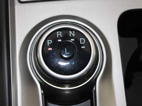 Used 2023 Ford Explorer XLT AWD/4WD image 42
