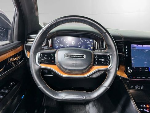 Used 2022 Jeep Grand Wagoneer Series III AWD/4WD image 14