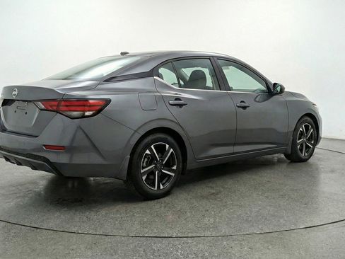 Used 2025 Nissan Sentra SV image 9