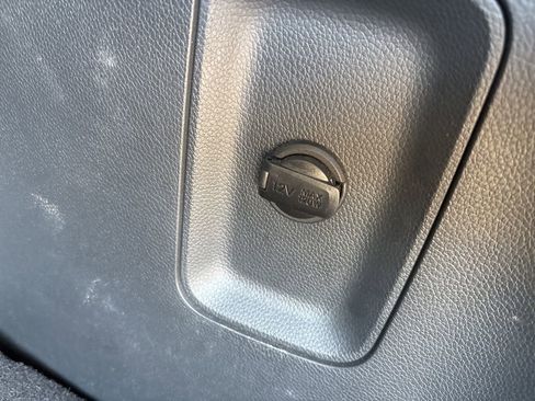 Used 2017 Hyundai Santa Fe Sport w/ 2.4L Tech Package 04 image 29