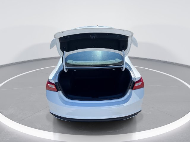 Used 2023 Chevrolet Malibu RS FWD image 23