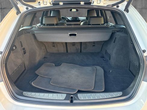 Used 2018 BMW 330i xDrive Wagon image 13