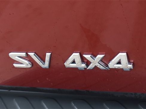 Used 2016 Nissan Frontier SV image 12